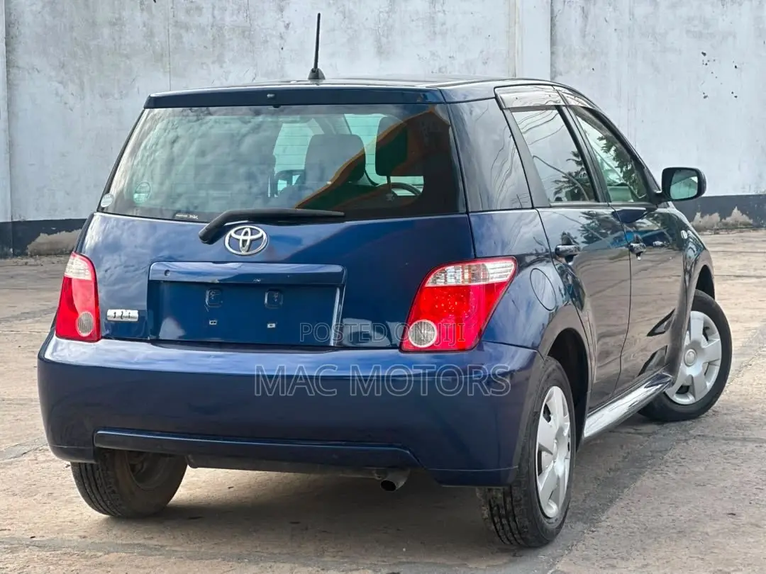 Toyota IST 2006 Blue