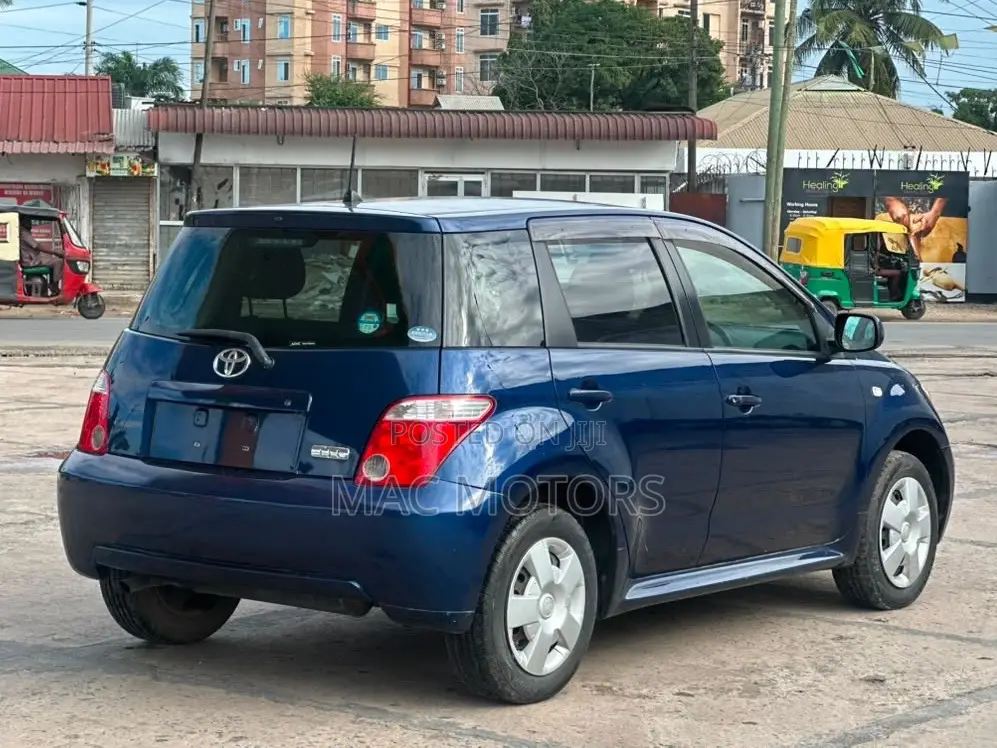 Toyota IST 2006 Blue