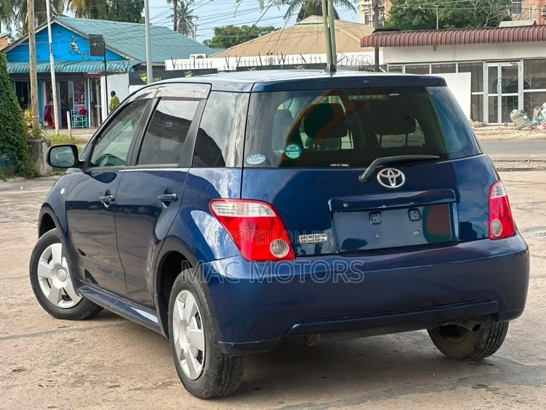 Toyota IST 2006 Blue