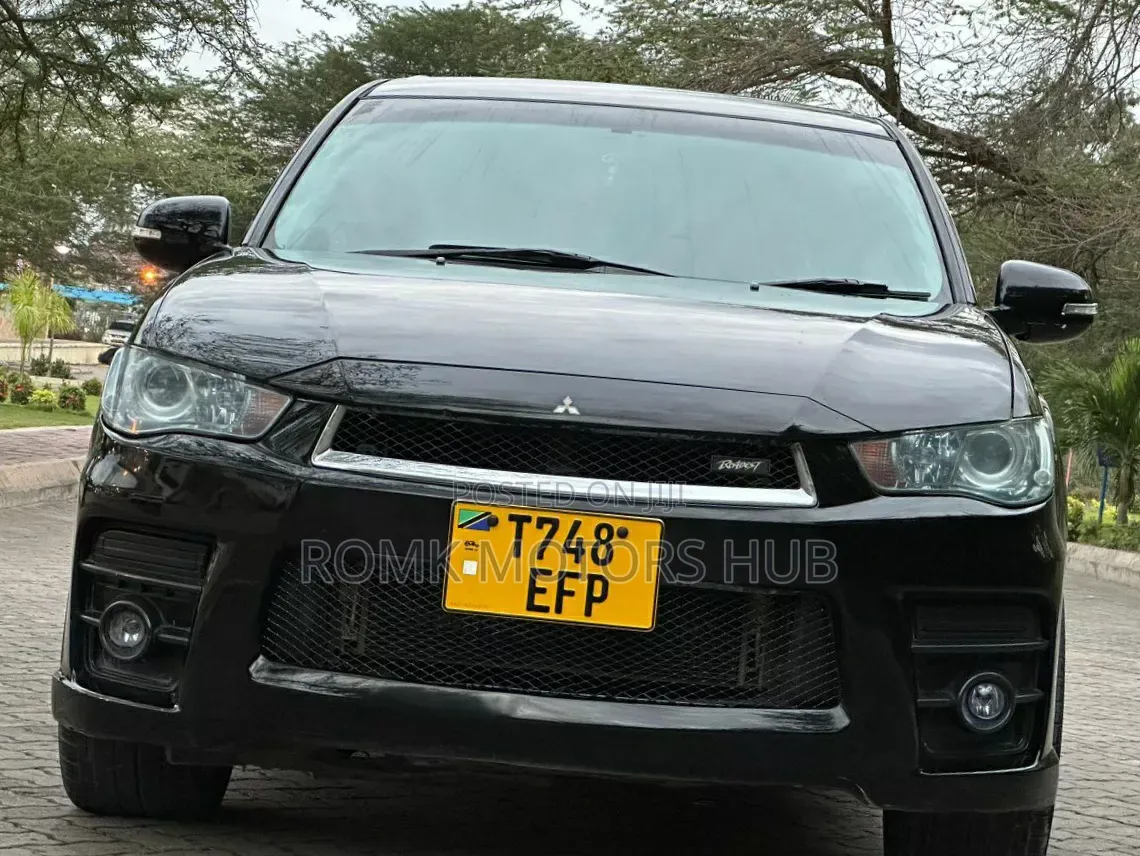 Mitsubishi Outlander 2010 Black