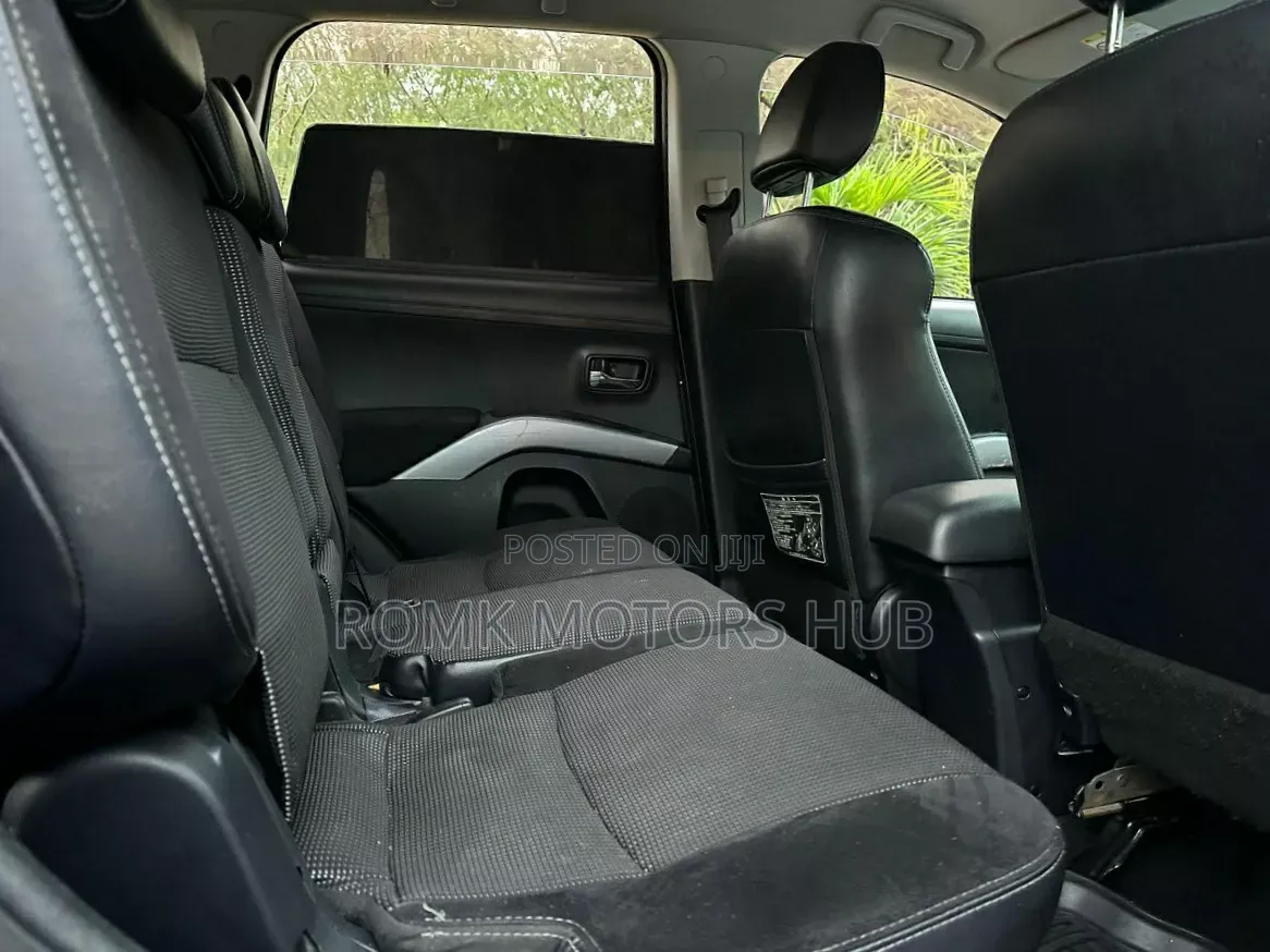 Mitsubishi Outlander 2010 Black