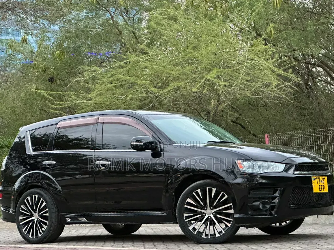 Mitsubishi Outlander 2010 Black