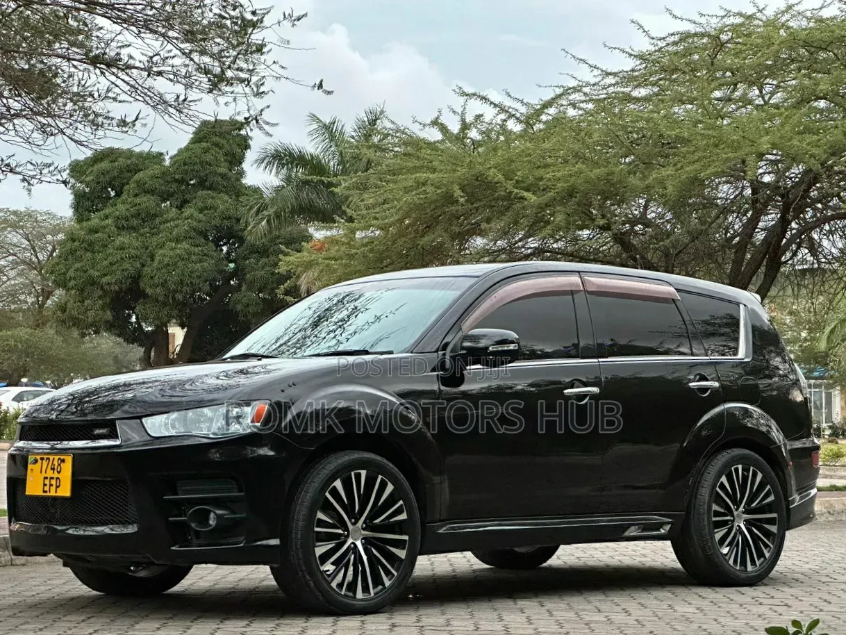 Mitsubishi Outlander 2010 Black