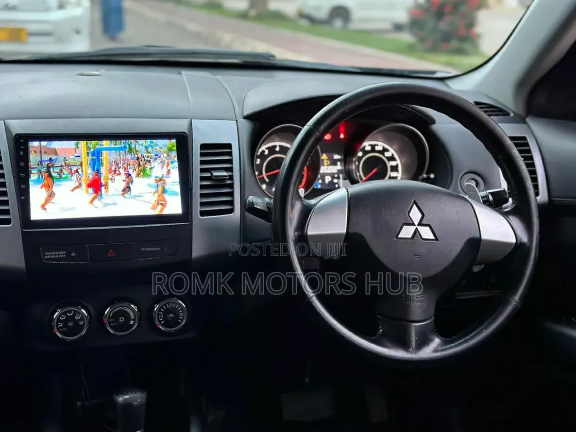 Mitsubishi Outlander 2010 Black