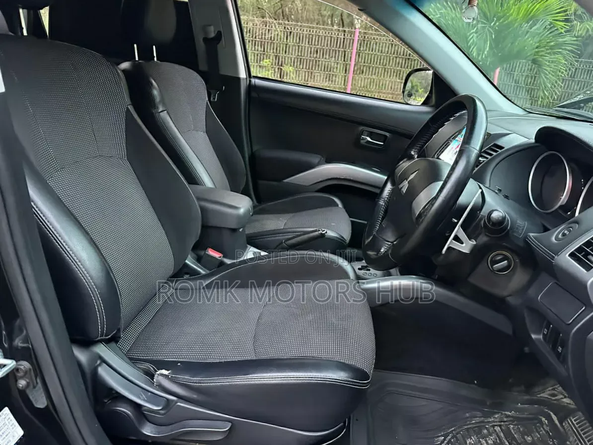Mitsubishi Outlander 2010 Black