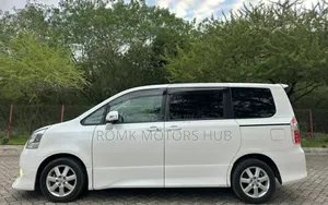 Toyota Noah 2009 White