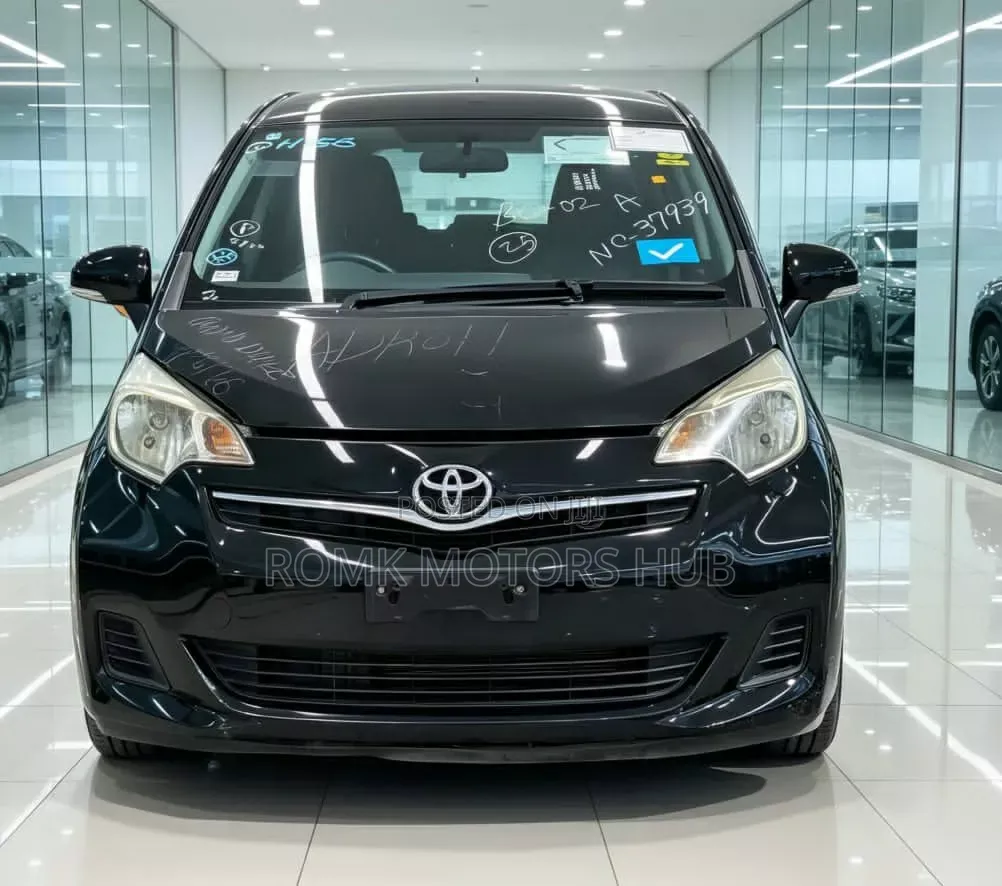 Toyota Ractis 2013 Black