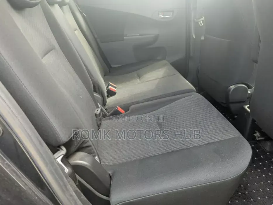 Toyota Ractis 2013 Black