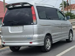 Toyota Noah 2001 Silver