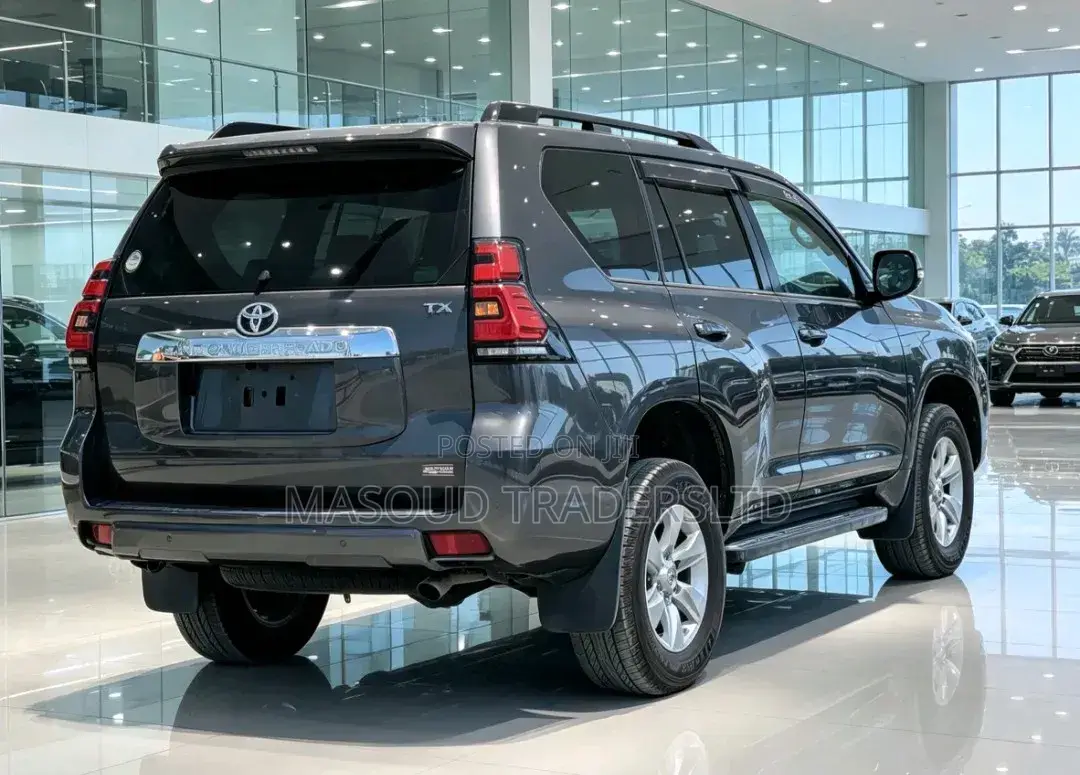 Toyota Land Cruiser Prado 2019 Gray
