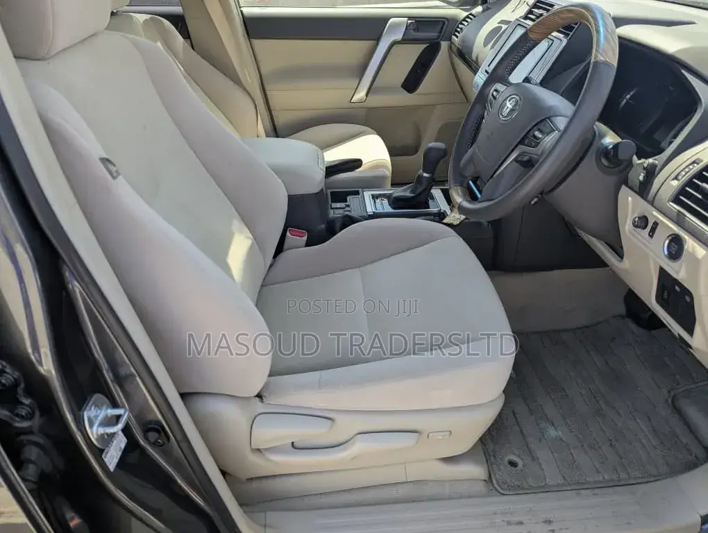 Toyota Land Cruiser Prado 2019 Gray