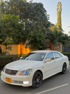 Toyota Crown 2007 White