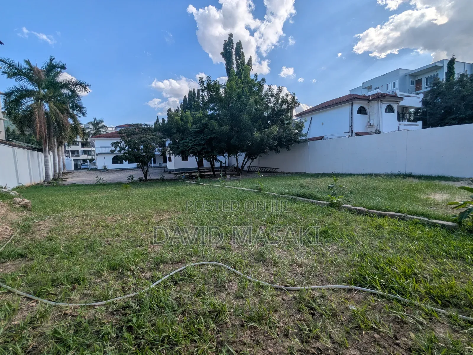 14bdrm House in Office Building, Masaki for rent