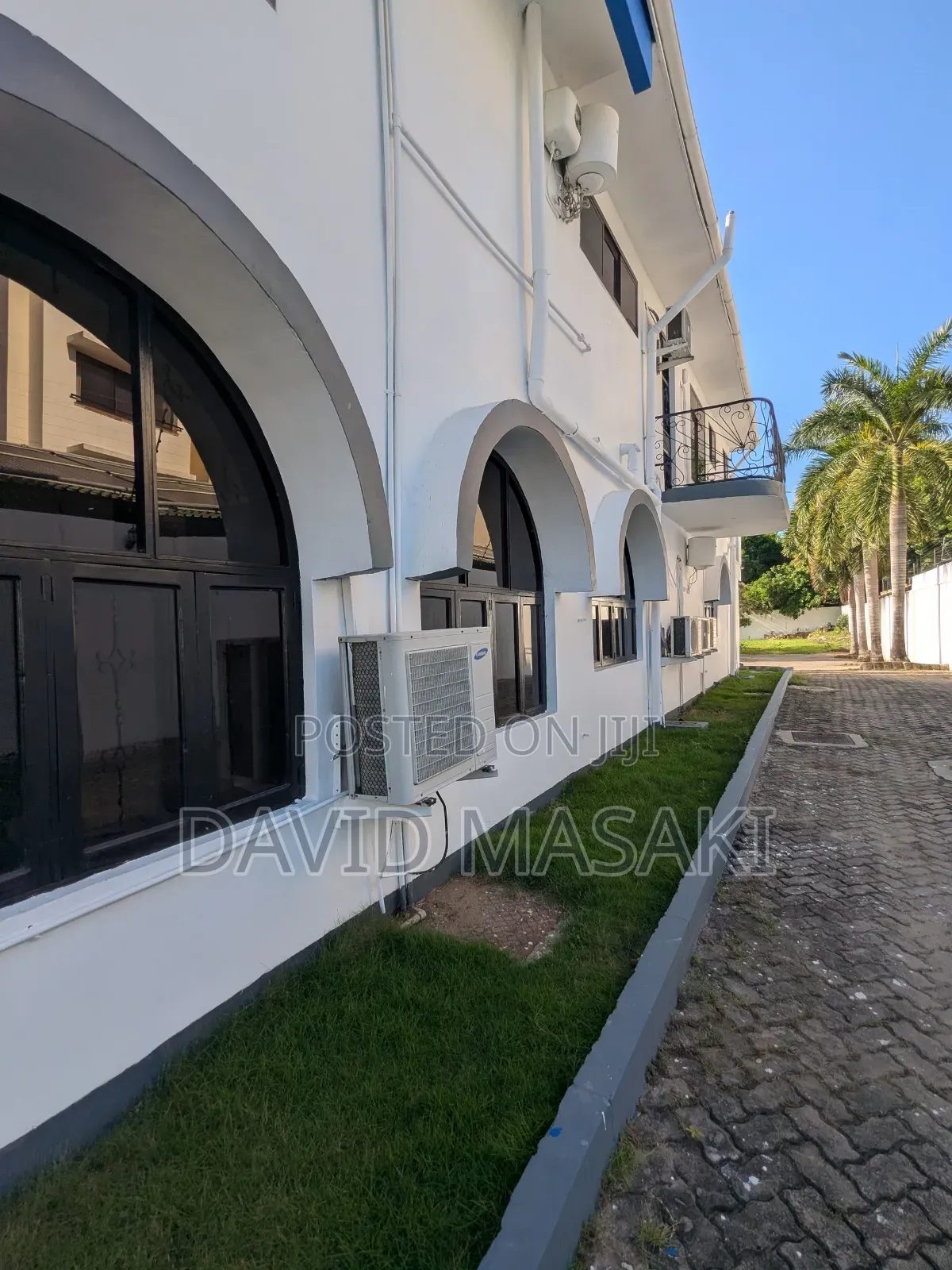 14bdrm House in Office Building, Masaki for rent