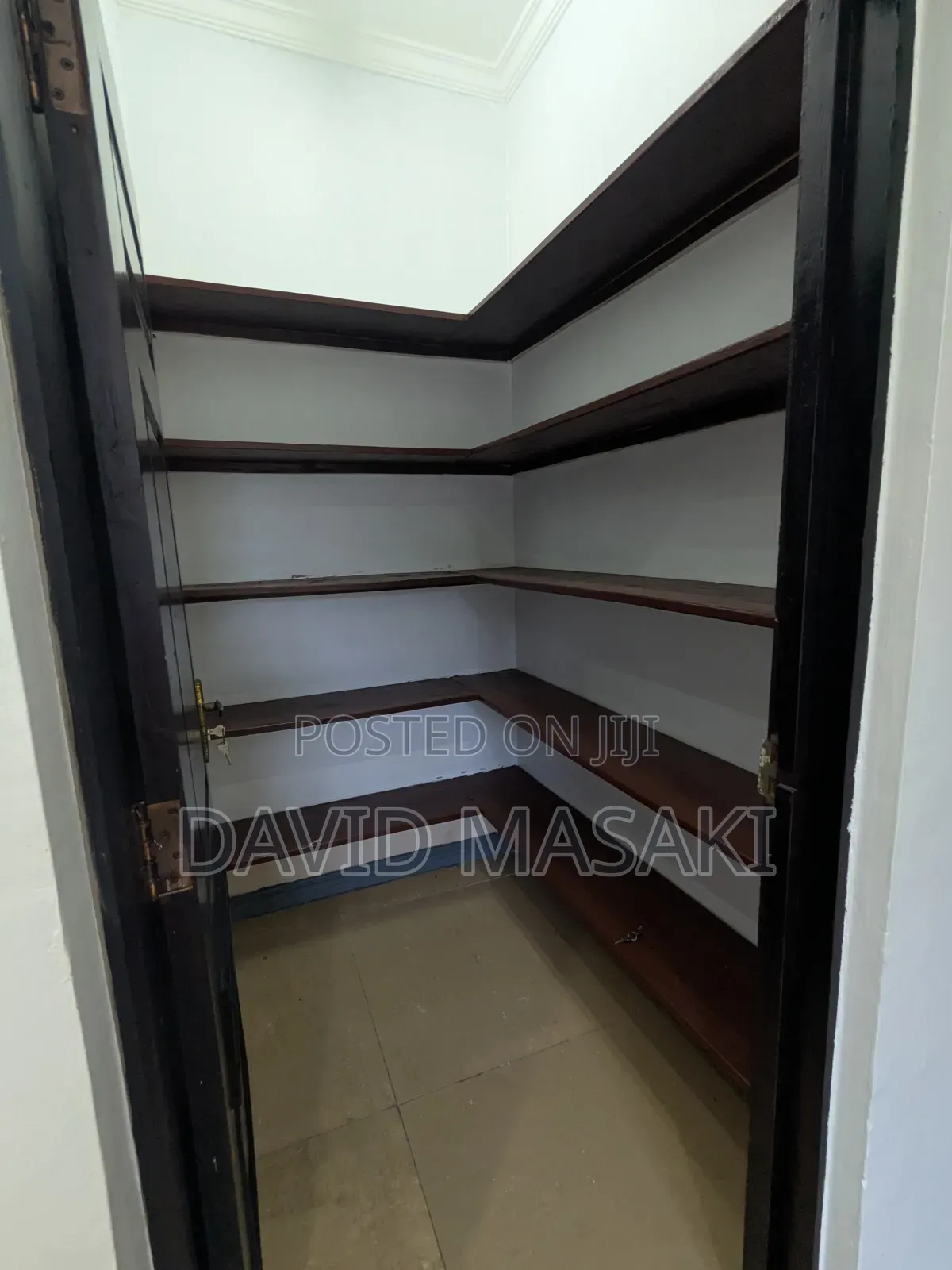 14bdrm House in Office Building, Masaki for rent