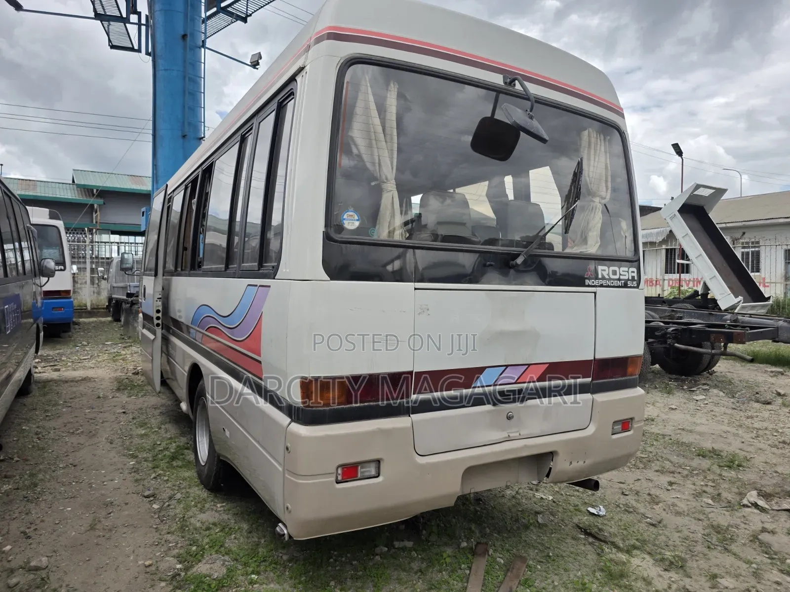 Mitsubishi Fuso Rosa 1998