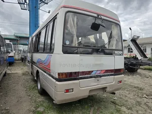 Mitsubishi Fuso Rosa 1998