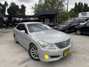 Toyota Crown 2009 Silver