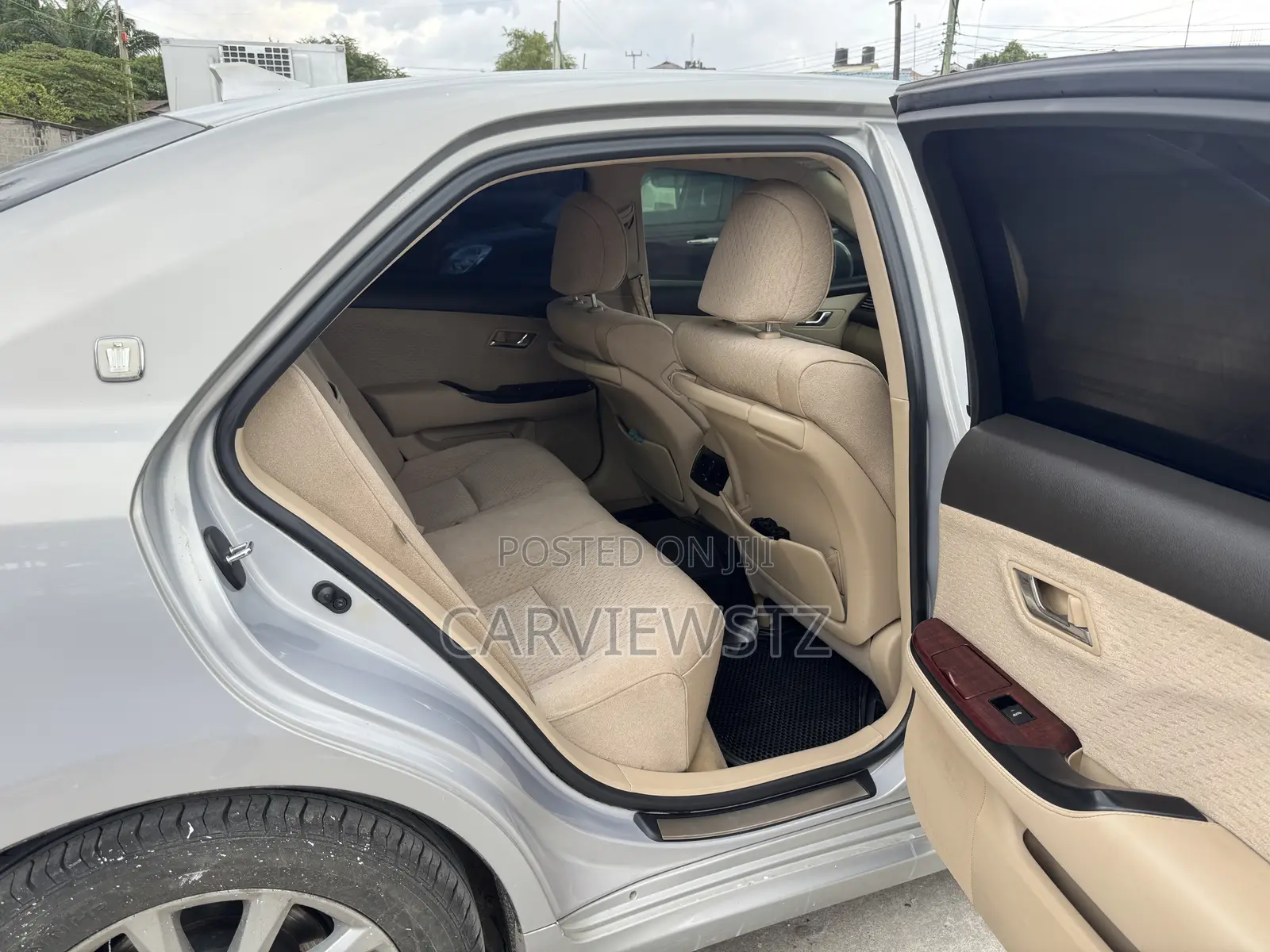 Toyota Crown 2009 Silver
