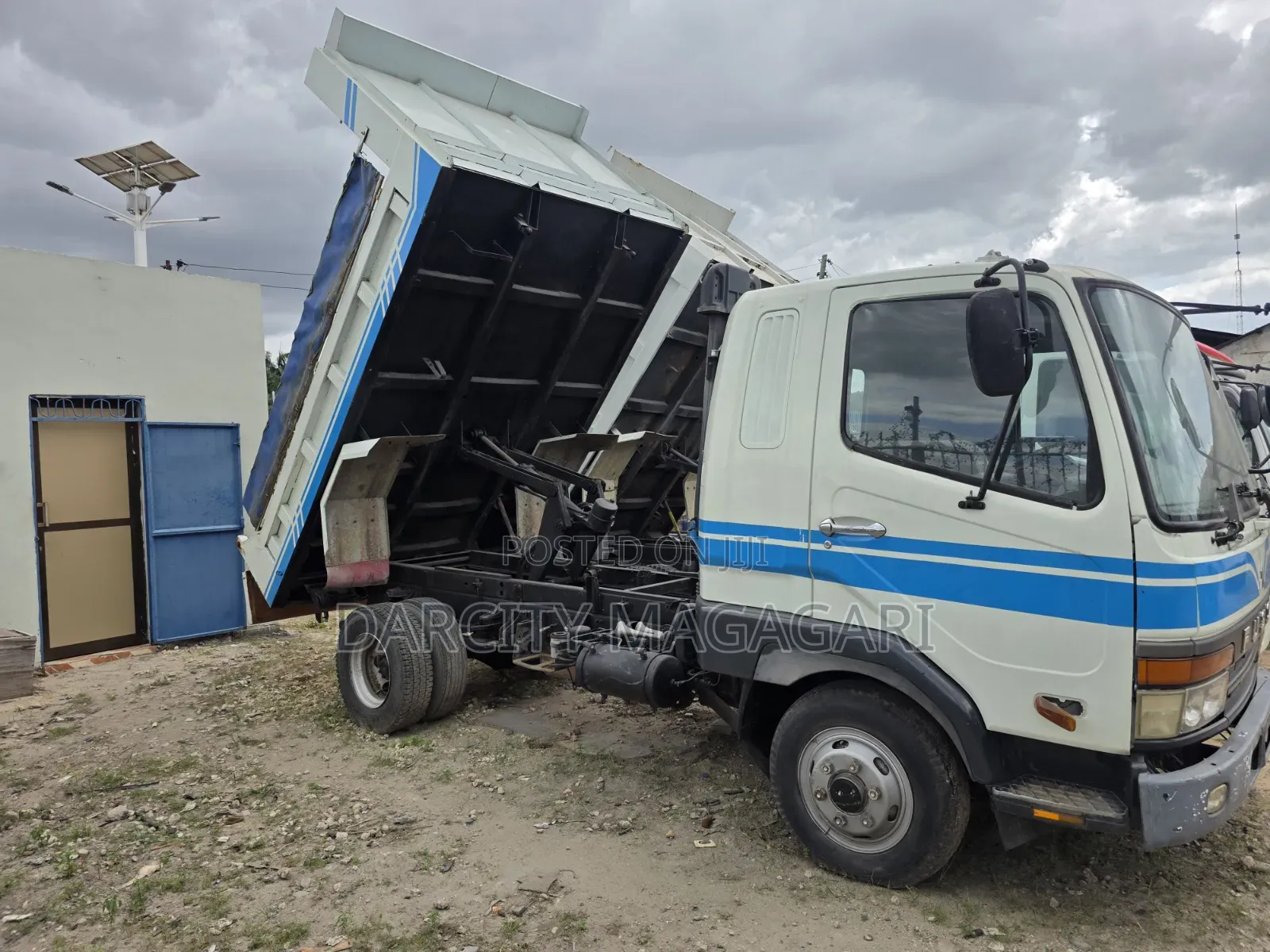 Fuso Tipper