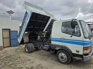 Fuso Tipper