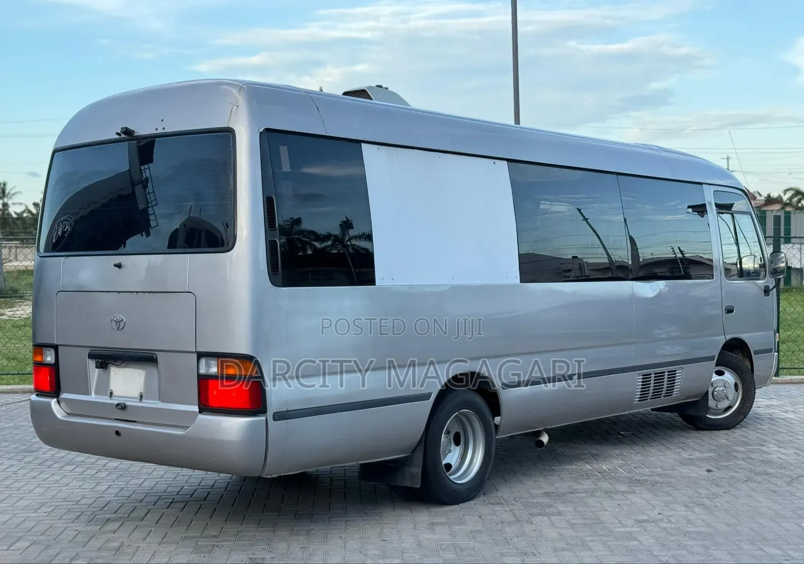 Toyota Coaster 1999
