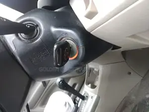 Toyota RAV4 Base FWD 2001 Gold