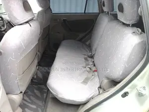 Toyota RAV4 Base FWD 2001 Gold
