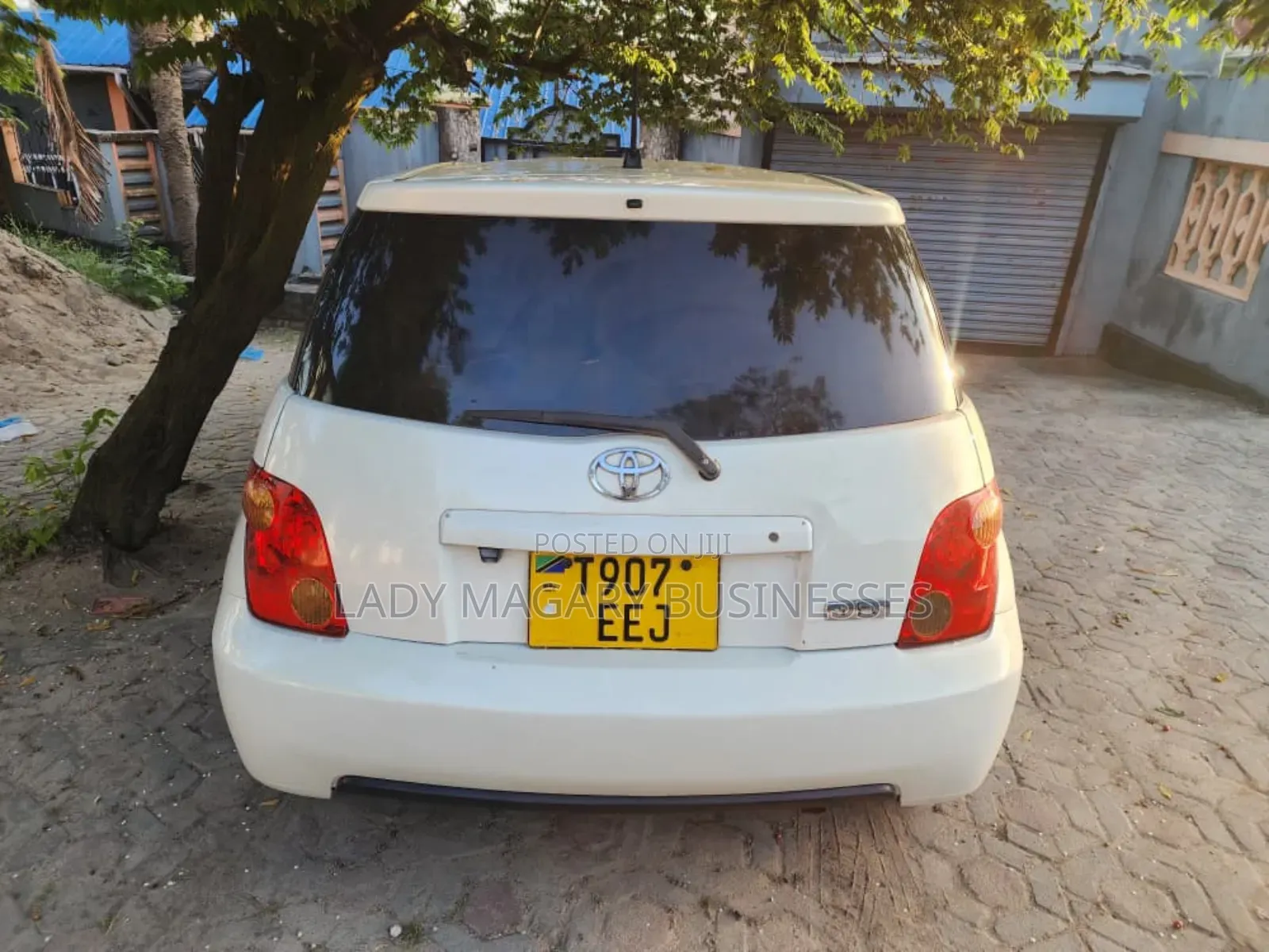 Toyota IST 2004 White