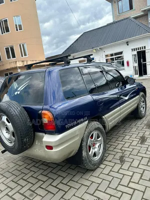 Toyota RAV4 Base FWD 1999 Blue