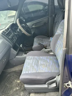 Toyota RAV4 Base FWD 1999 Blue