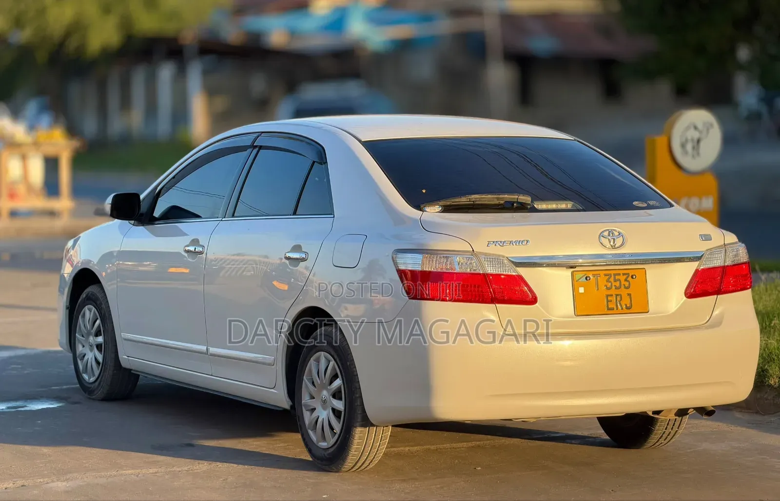 Toyota Premio 2011 White