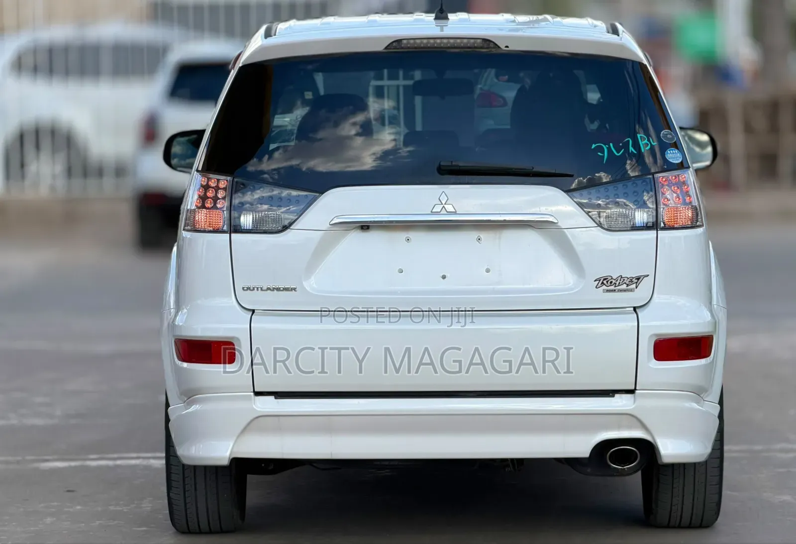 Mitsubishi Outlander 2011 White