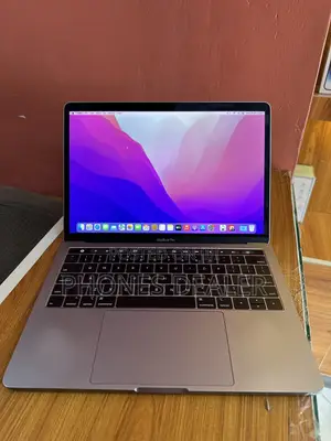 Laptop Apple MacBook Pro 2018 8GB Intel Core i7 SSD 256GB