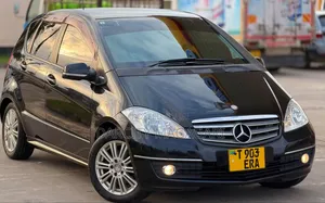 Mercedes-Benz B-Class 2011 Black