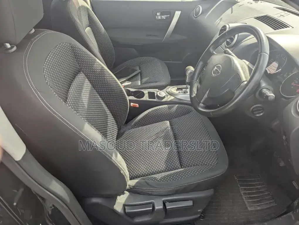 Nissan Dualis 2011 Black