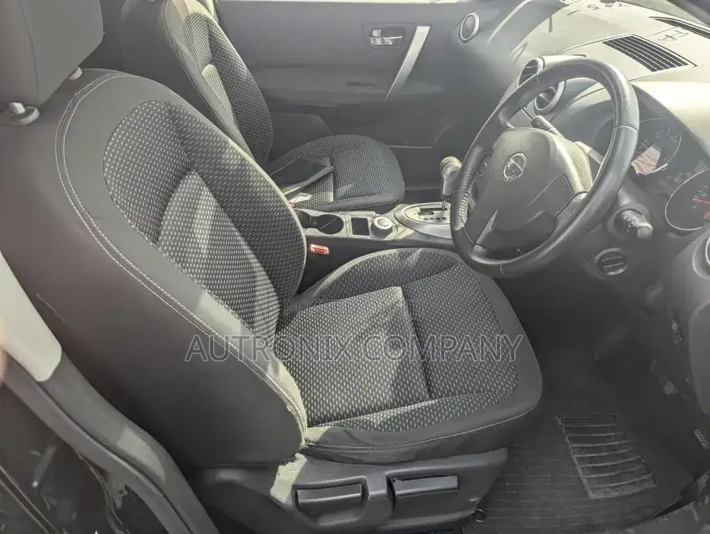 Nissan Dualis 2011 Black