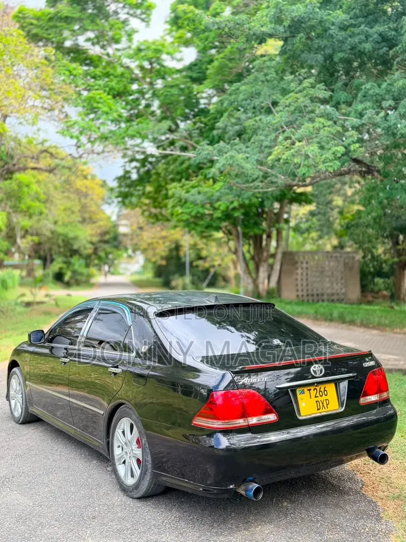 Toyota Crown 2007 Black