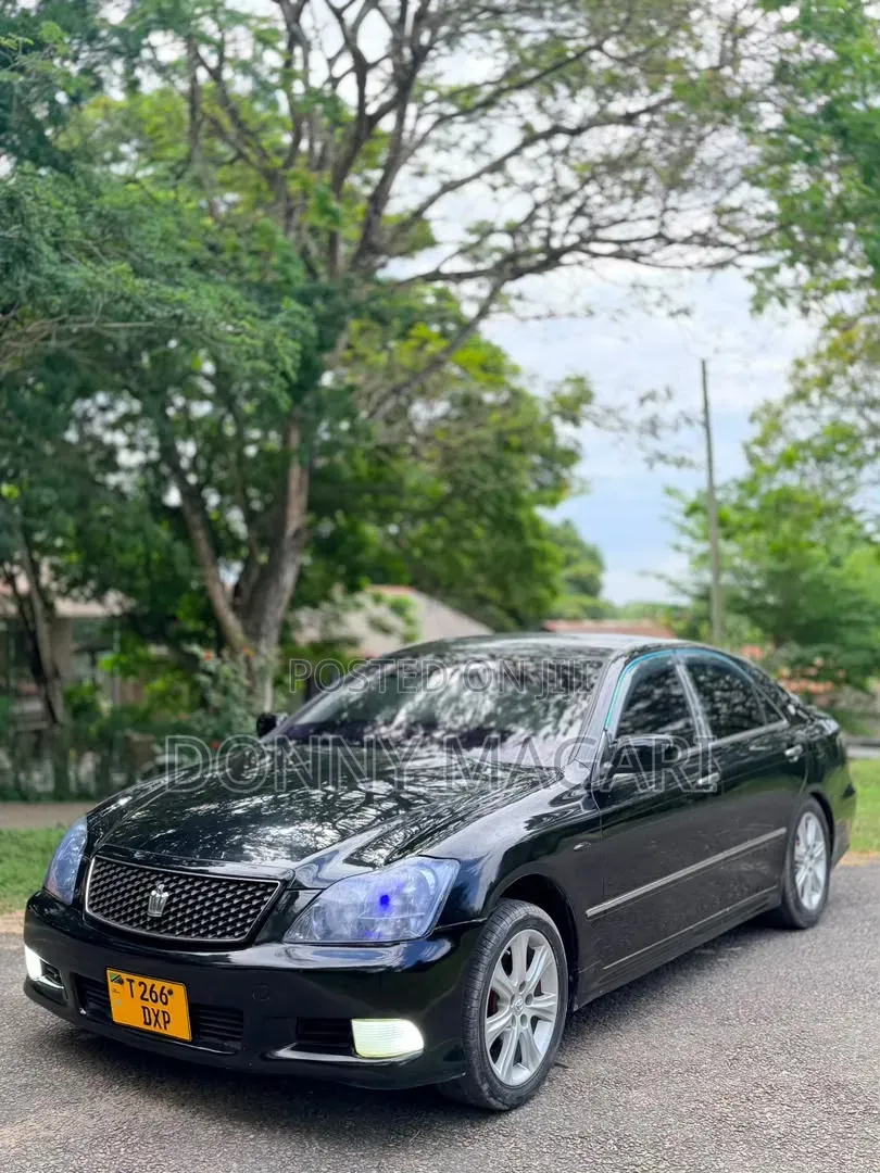 Toyota Crown 2007 Black