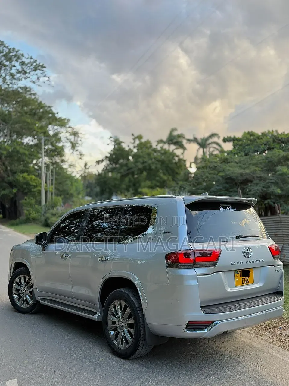 Toyota Land Cruiser 2023 Silver