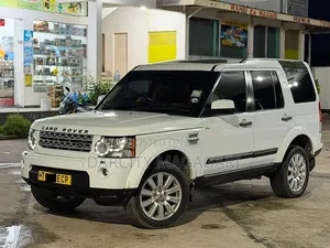 Land Rover Discovery 2015 White