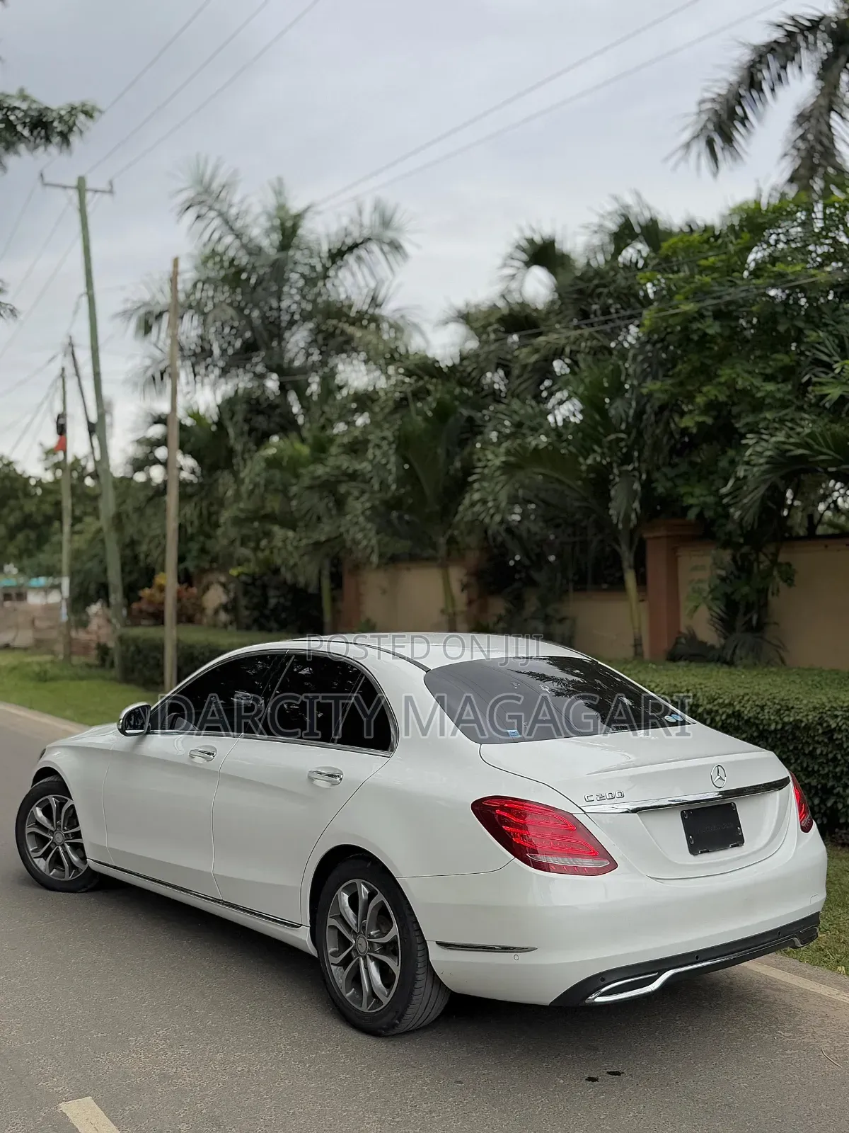 Mercedes-Benz C200 2014 White