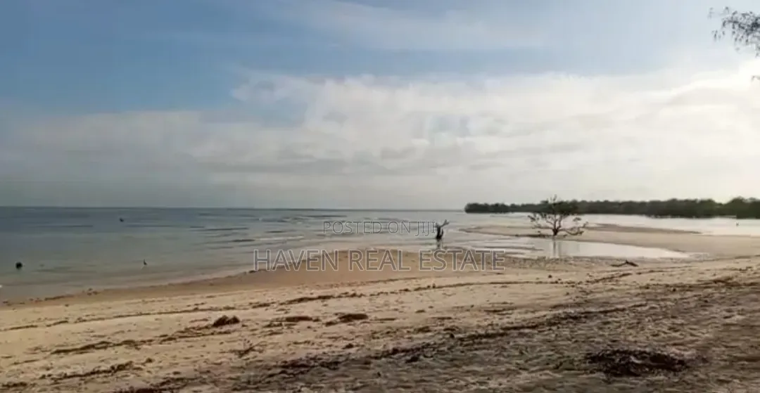 Beach Plot for Sale at Kigamboni Mwongozo
