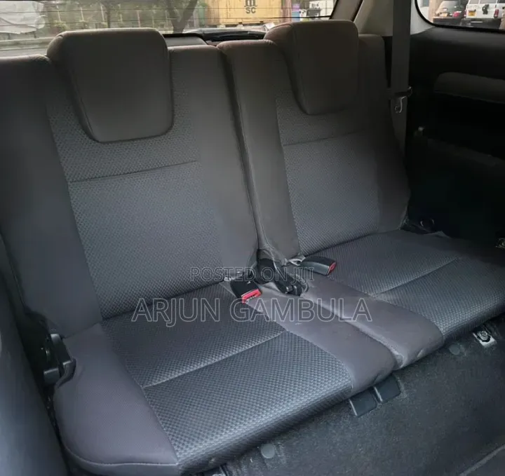 Toyota Wish 2005 Silver