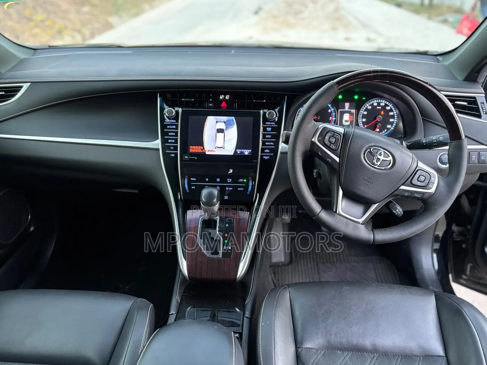 Toyota Harrier 2.0 2016 Black