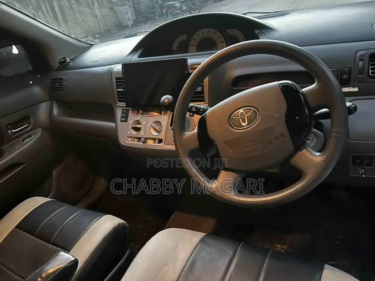Toyota Raum 2004 Gold