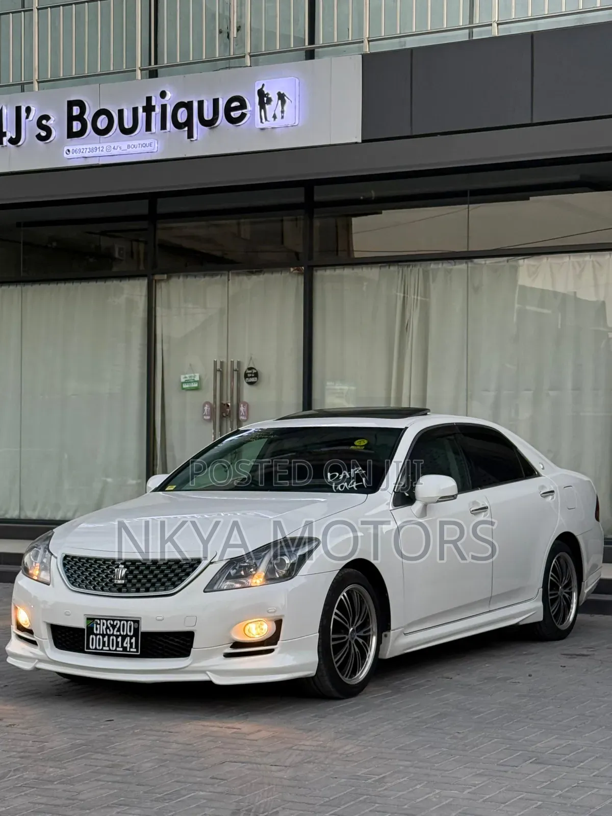 Toyota Crown 2009 White