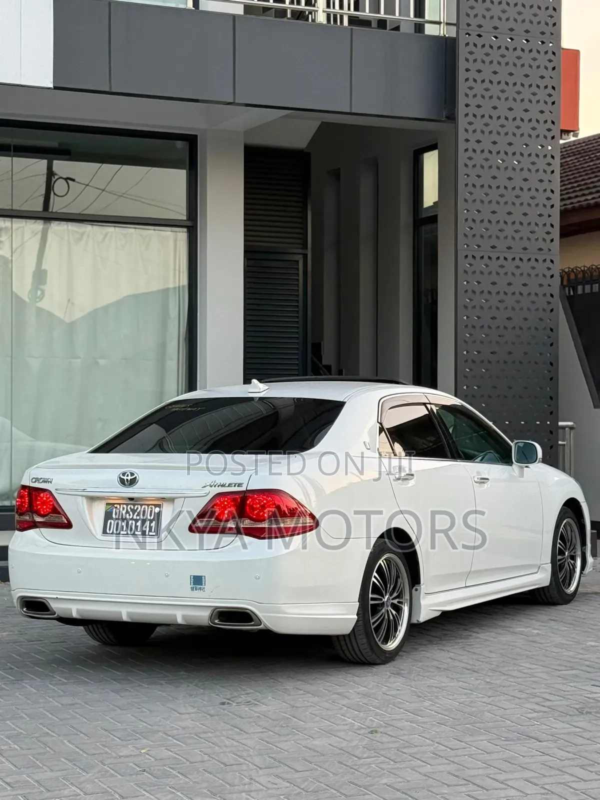 Toyota Crown 2009 White