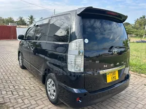 Toyota Noah 2015 Black