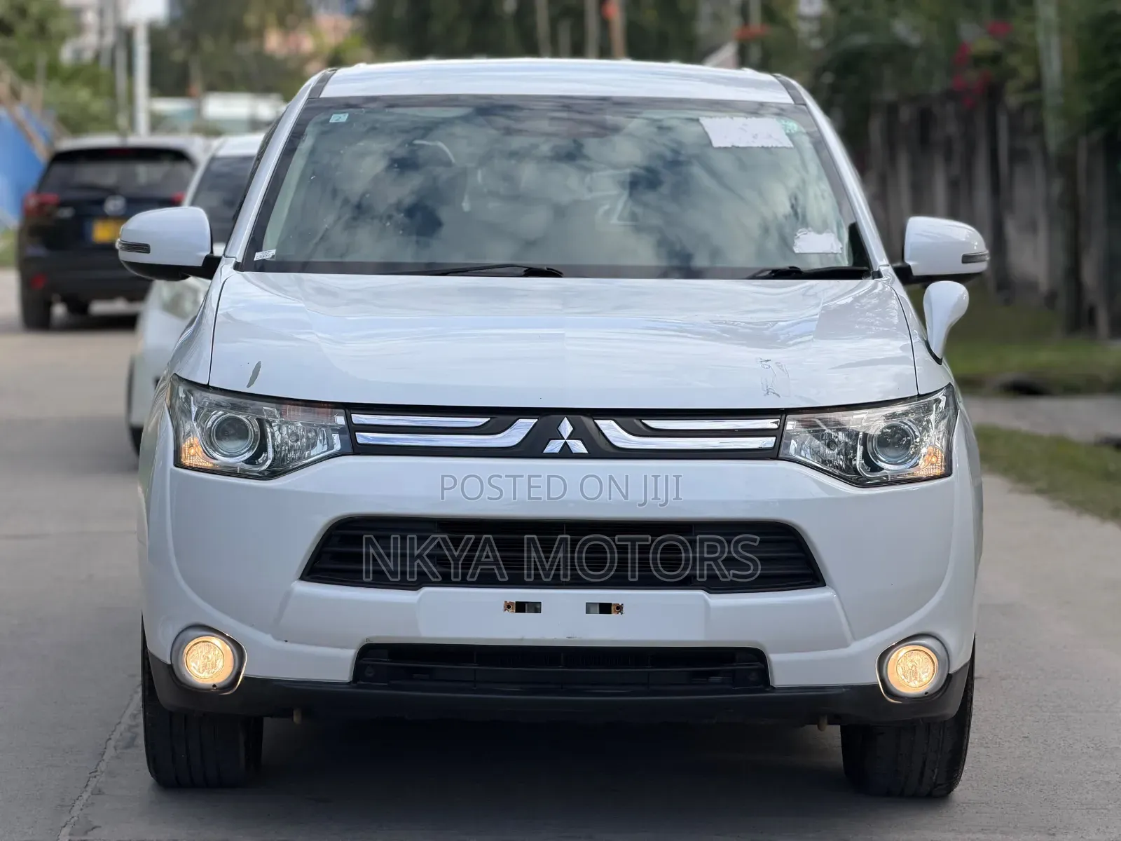 Mitsubishi Outlander 2013 White